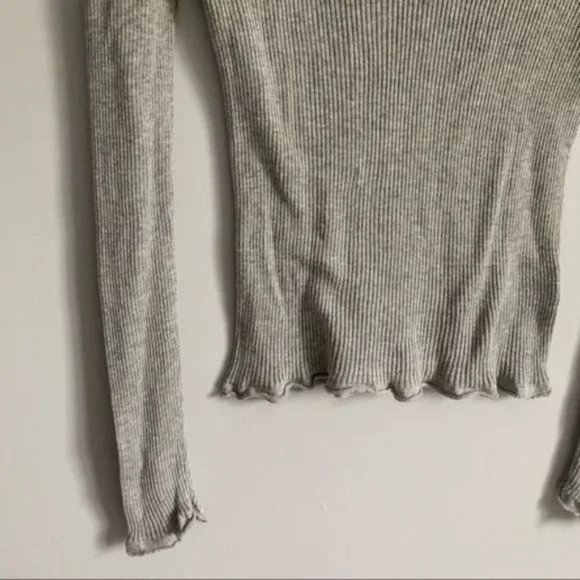 Line the label solid v neckline top grey ribbed knit with lettuce trim Size XS - Picture 7 of 8